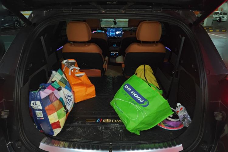 Used BYD Tang New Energy 2022 EV 635 km All-Wheel-Drive Flagship Model Trunk