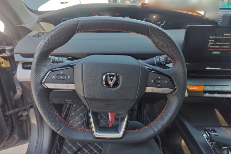 Used Changan UNI-V iDD 2024 Blue Whale Smart Electric iDD 136km ZhiKu Model