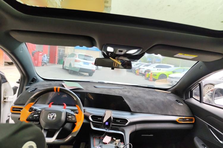 Used CHANGAN UNI-T 2022 1.5T Sport Edition Premium Version Center Console