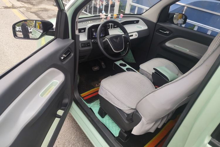 Used Wuling Hongguang MINIEV 2021 Macaron Premium Model – Lithium Iron Phosphate Driver Seat