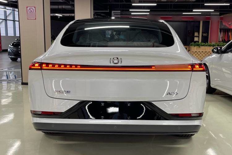 Used CHANGAN NEVO A07 2025 Blue Whale Range-Extending Model 140 Elite Version Exterior 4