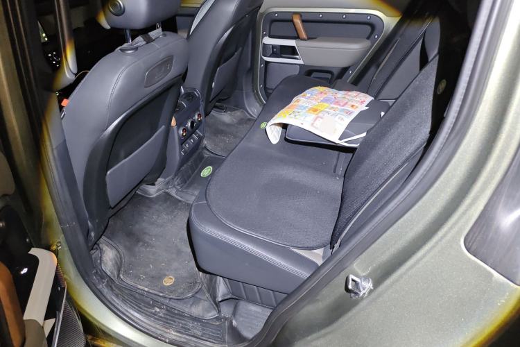 Used Land Rover Defender 2022 110 P400 X-DYNAMIC HSE Left Rear Seat