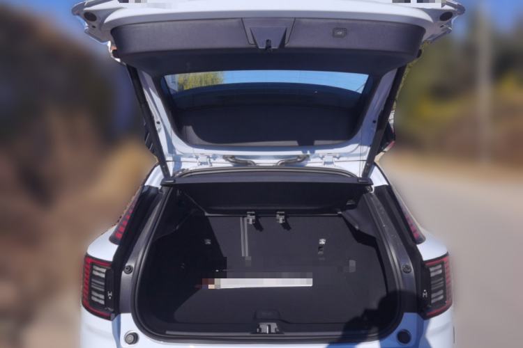 Used Volvo EX30 2025 Rear-Drive Long-Range Plus Model