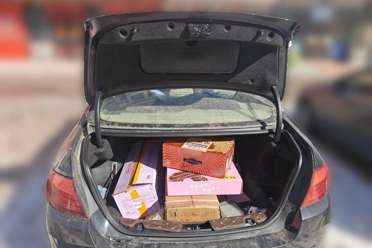 Used BMW 5 Series 2012 523Li Leading Model