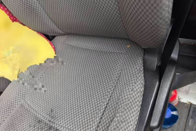 Used Iveco Daily 2017 2.8T V35 Cargo Van Mid-Roof 3/6 Seats 43S5
