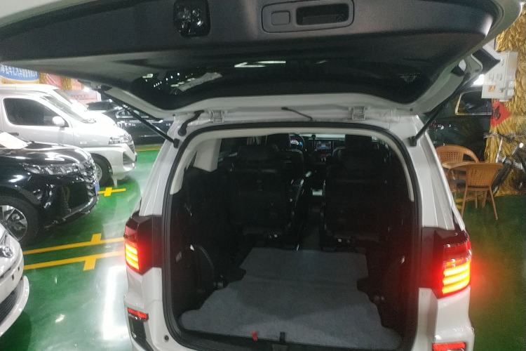 Used Honda Elysion 2019 2.0L Hybrid Luxury Edition
