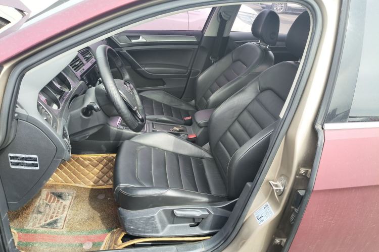 Used Volkswagen Golf 2016 230TSI Automatic Luxury Version Left Front Seat