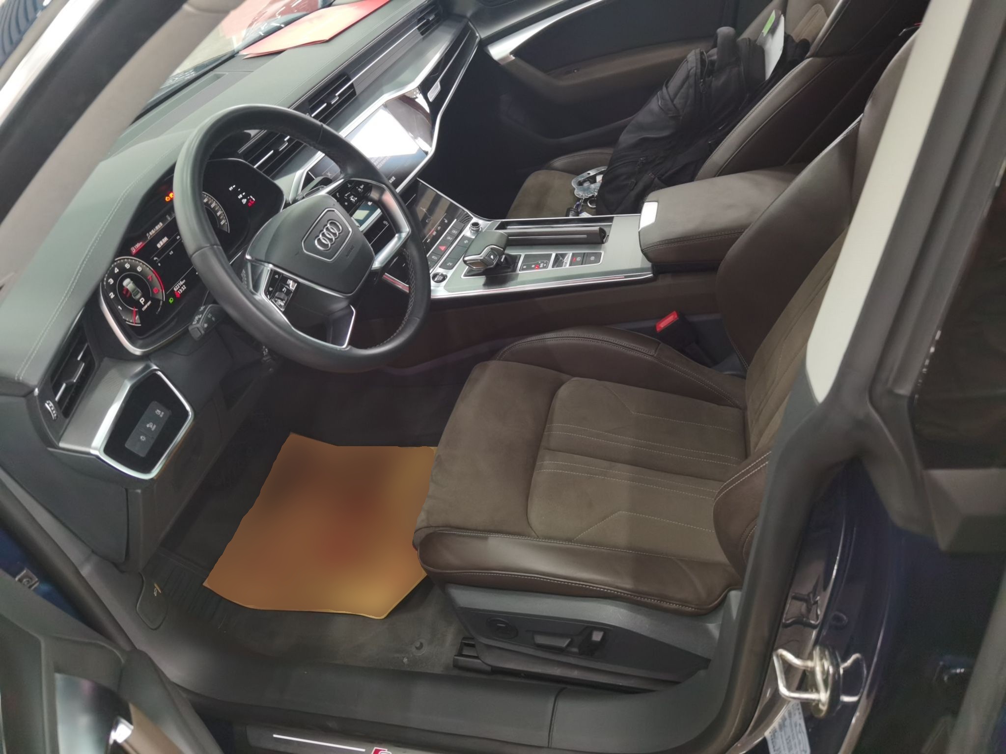 Interior delantero