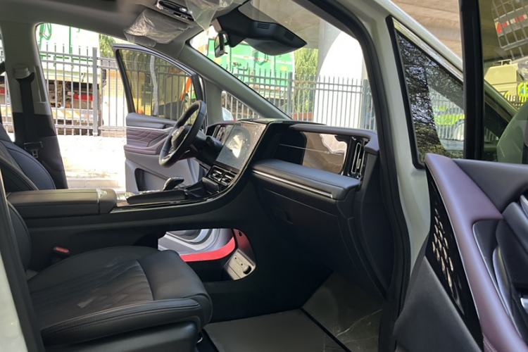 Used GAC Trumpchi M8 2024 Master Series 400T Prestige Edition