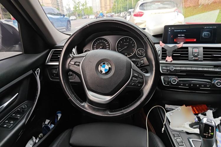 Used BMW 3 Series 2019 320Li Fashion Model Steering Wheel