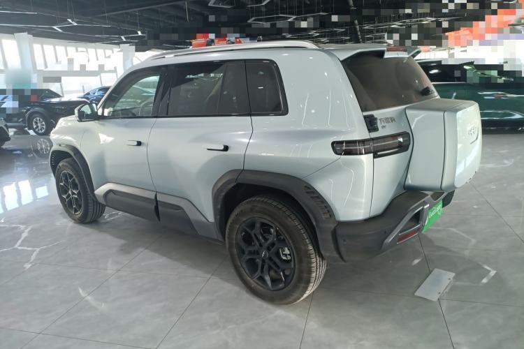 Used Formula Leopard Titanium 3 2025 501 km Range Rear-Wheel Drive Intelligent Driving Max Edition