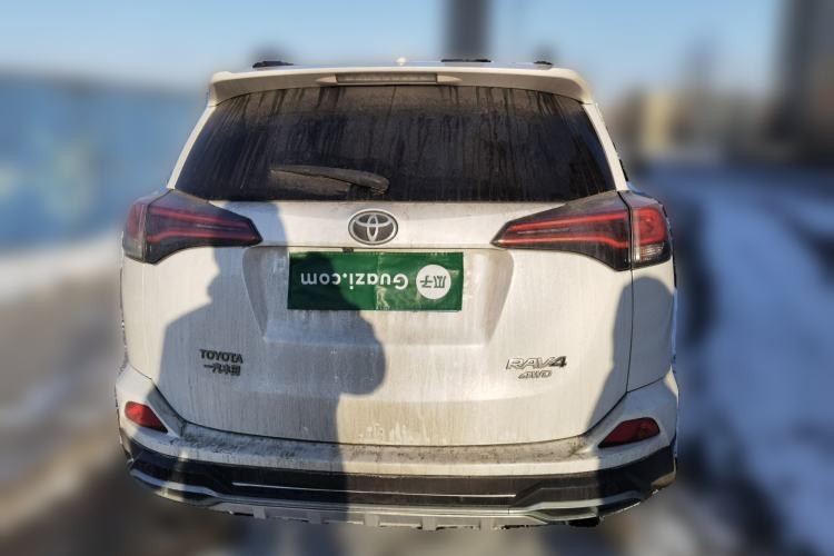 Used Toyota RAV4 2016 2.0L CVT 4x4 New Edition China V Standard