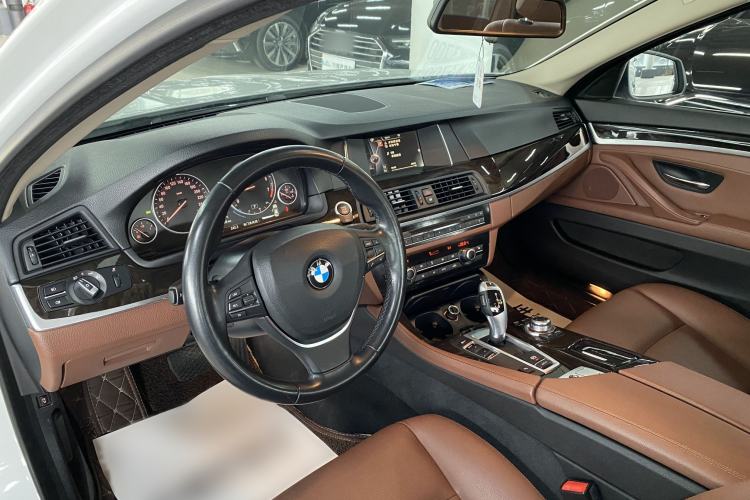 Used BMW 5 Series 2017 525Li Leading Model Interior 2