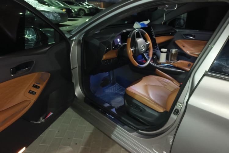 Used Toyota Avalon 2022 Dual-Engine 2.5L XLE Premium Edition
