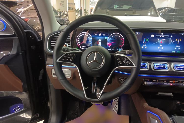 Used Mercedes-Benz GLE 2024 Refreshed GLE 350 4MATIC Stylish Edition Steering Wheel