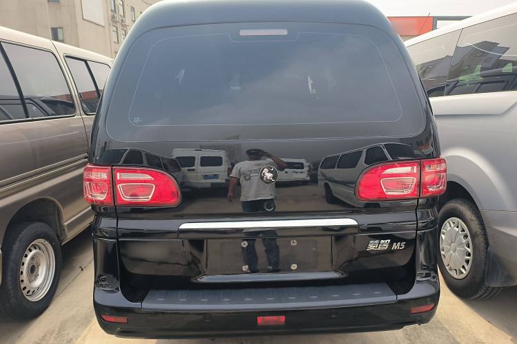 Used FORTHING Lingzhi 2024 M5L 1.5T Manual Base Model 7 Seats