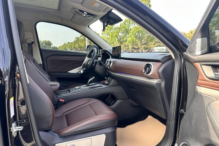 Used Wey VV6 2021 2.0T Two-Wheel Drive Smart Protection+