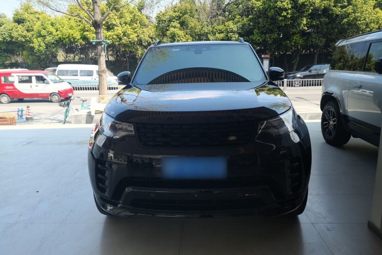 Used Land Rover Discovery 2023 Revised Version 360 PS R-Dynamic S Front