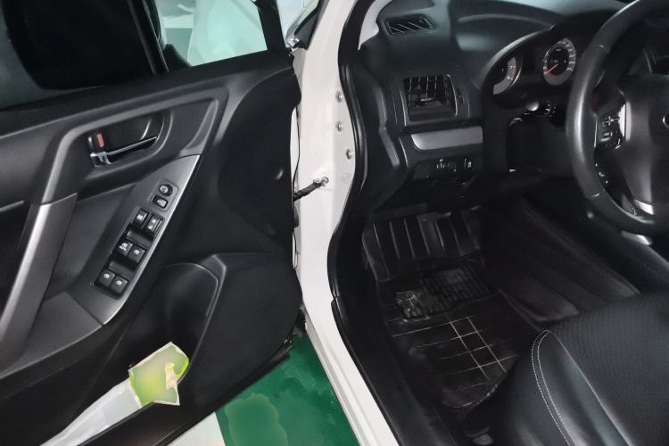 Used Subaru Forester 2013 2.5i Automatic Luxury Edition Driver Seat