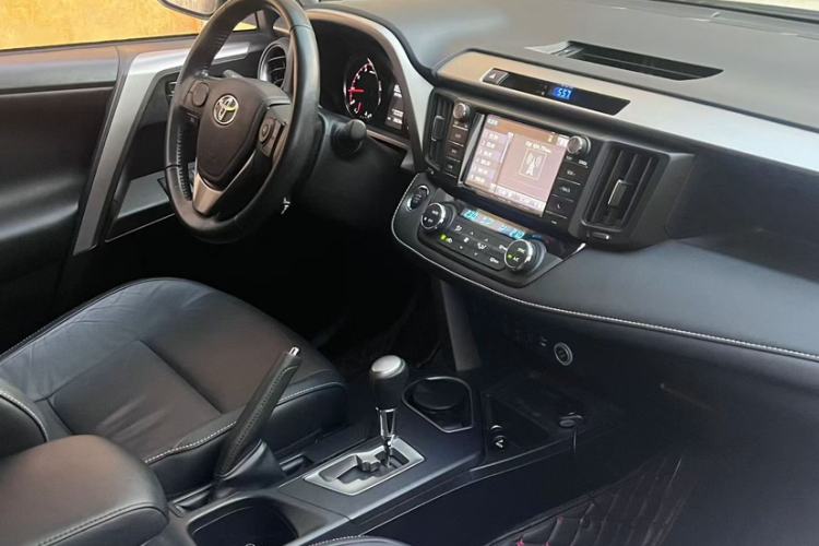 Used Toyota RAV4 2016 2.0L CVT Two-Wheel Drive Smart Edition China V Standard