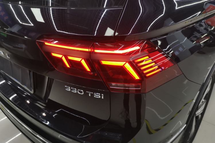 Used Volkswagen Tiguan L 2023 Restyled 330TSI Automatic Two-Wheel Drive R-Line Enhanced Comfort Version
