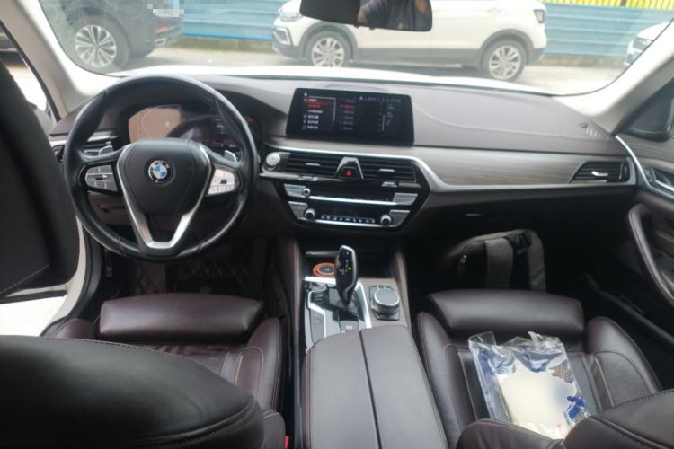 Used BMW 5 Series 2020 530Li Luxury Edition Premium Package Center Console