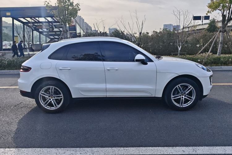 Used Porsche Macan 2014 Macan 2.0T Exterior 3