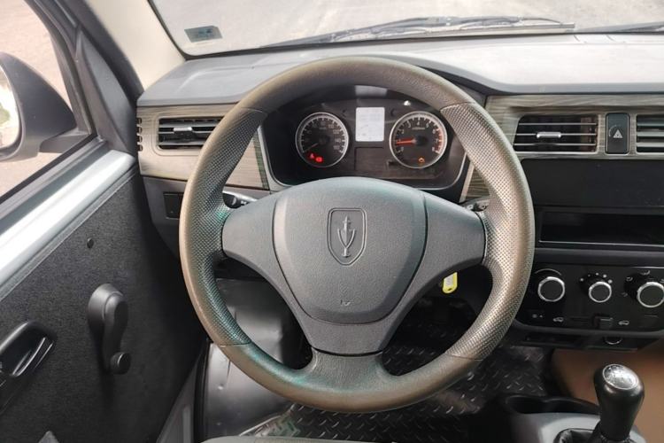Used Jinbei Hiace X30 2023 1.5L Super-Enjoyment Van 2/5 Seats Non-Air-Conditioned Version SWC15M