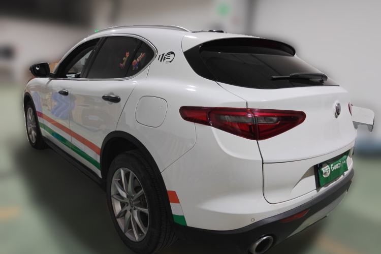 Used Alfa Romeo Stelvio 2017 2.0T 280HP Luxury Edition Rear Left 45 Deg