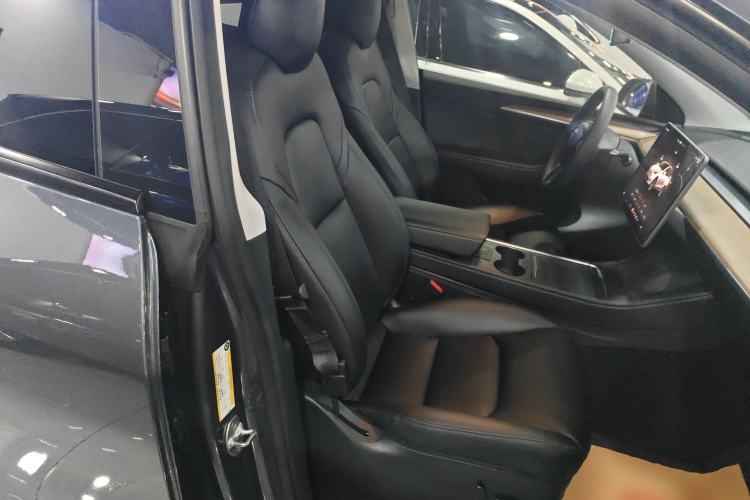 Used Tesla Model Y 2022 Long-Range All-Wheel-Drive Version