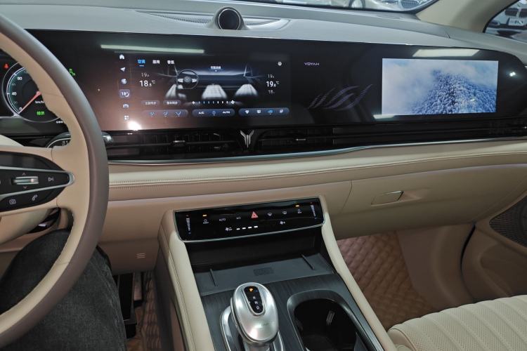 Used VOYAH Dream 2022 0-Emission Edition Dream+ Smart Range Package – 605 km