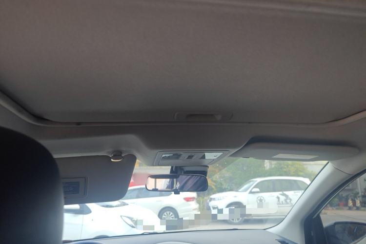 Used Nissan Tiida 2016 1.6L CVT ZhiZun Edition Headliner