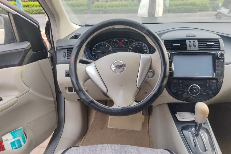 Used Nissan Tiida 2011 1.6L CVT Smart Version
