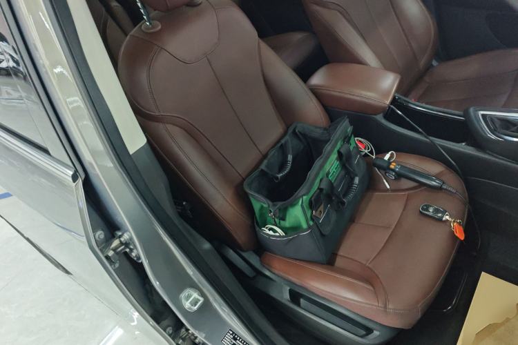 Used Buick GL6 2019 18T 6-Seater Connected Luxury Version China VI Standard
