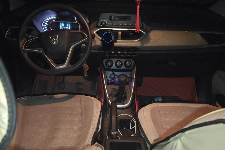 Used Baojun 510 2017 1.5L manual Comfort trim