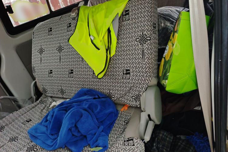 Used Jinbei New Hiace S 2023 1.5L Wealth Edition Passenger Van 5/6/7-Seater Central Air Conditioning Version SWC15M
