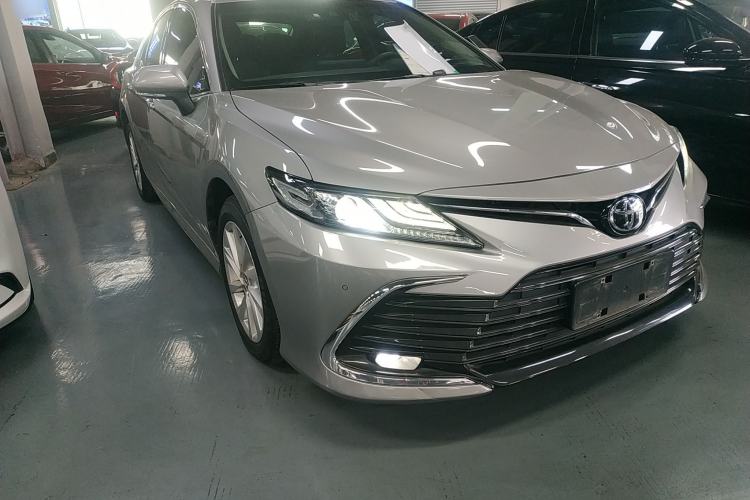 Used Toyota Camry 2021 2.0G Luxury Edition
