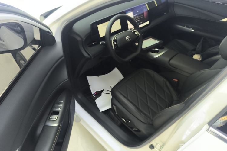 Used Changan CS75 PLUS 2025 4th Generation 1.5T New Blue Whale Smart Luxury Edition
