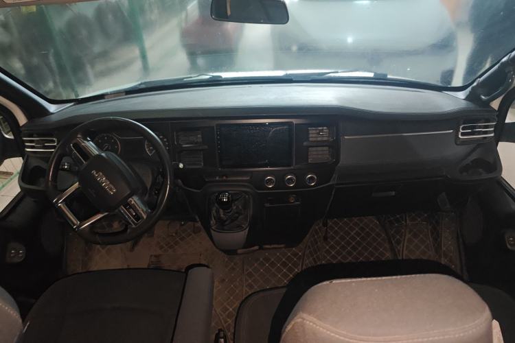 Used JMC Fushun 2022 2.0T Manual Multi-Function Passenger Vehicle Short Wheelbase Mid-Height Roof 6-Seater Center Console