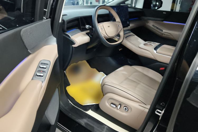 Used XPeng X9 2024 702 Ultra-Long Range Pro Driver Seat