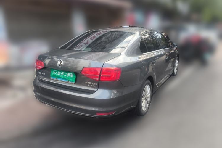 Used Volkswagen Sagitar 2015 230TSI Automatic Comfort Version
