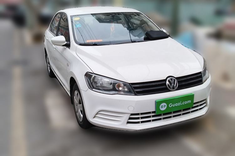 Used Volkswagen Jetta 2015 Zhuihui Edition 1.4L Manual Fashion Model Front Right 45 Deg