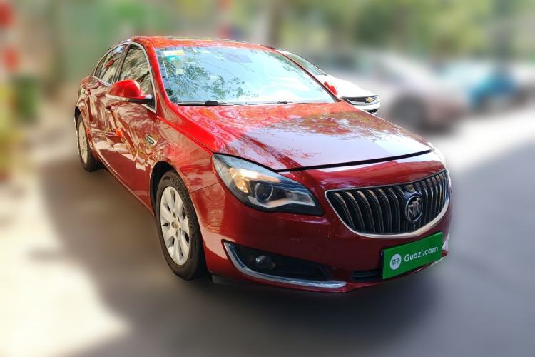 Used Buick Regal 2015 2.0L Elite Fashion Edition Front Right 45 Deg