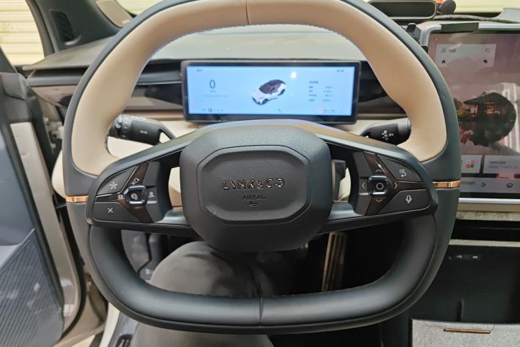 Used Lynk & Co Z20 2025 530 km Range Rear-Wheel Drive Pro