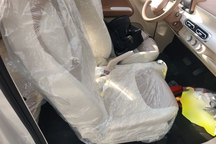 Used Wuling Hongguang MINIEV 2024 3rd Generation 215km Youth Edition Right Front Seat