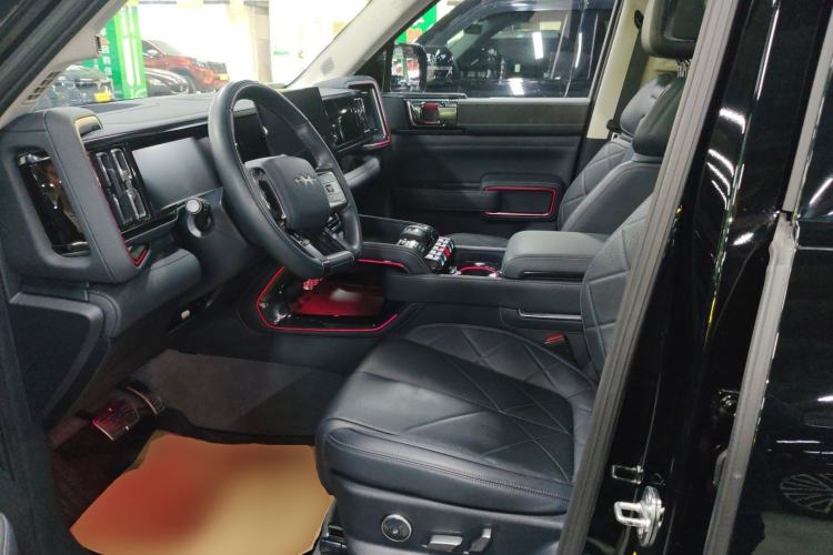 Used Formula Leopard 5 2023 Navigator Edition
