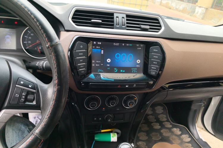 Used Great Wall Wingle 6 2017 2.4L Gasoline Two-Wheel Drive Elite Version 4G69 Audio And AC Panel