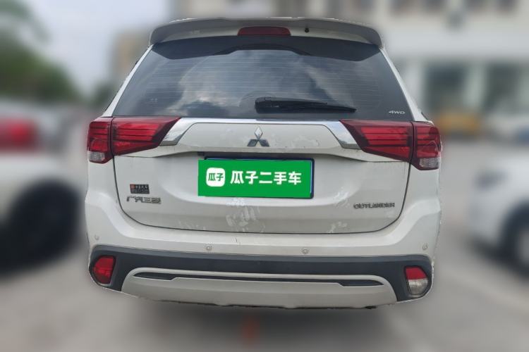 Used Mitsubishi Outlander 2019 2.4L 4x4 Zhi Xiang Edition 5 Seats China V Emission Standard Rear
