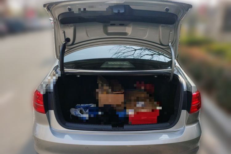 Used Volkswagen Sagitar 2017 230TSI Automatic Luxury Edition
