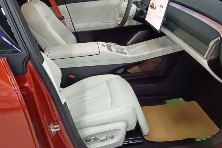 Used ONVO L60 2024 60 kWh Rear-Drive Version